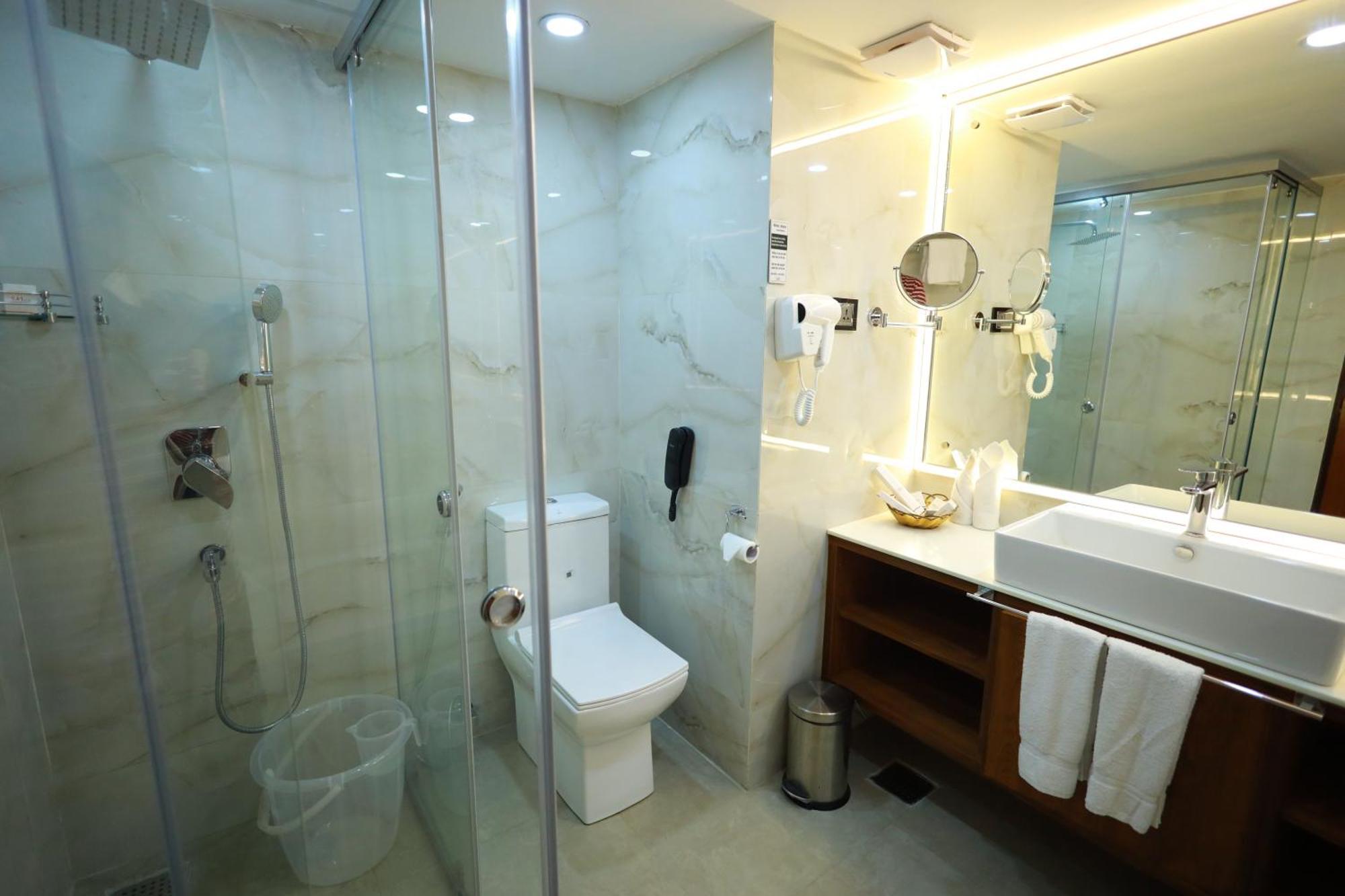 Saj Luciya -A Classified 4 Star Hotel Thiruvananthapuram Zewnętrze zdjęcie