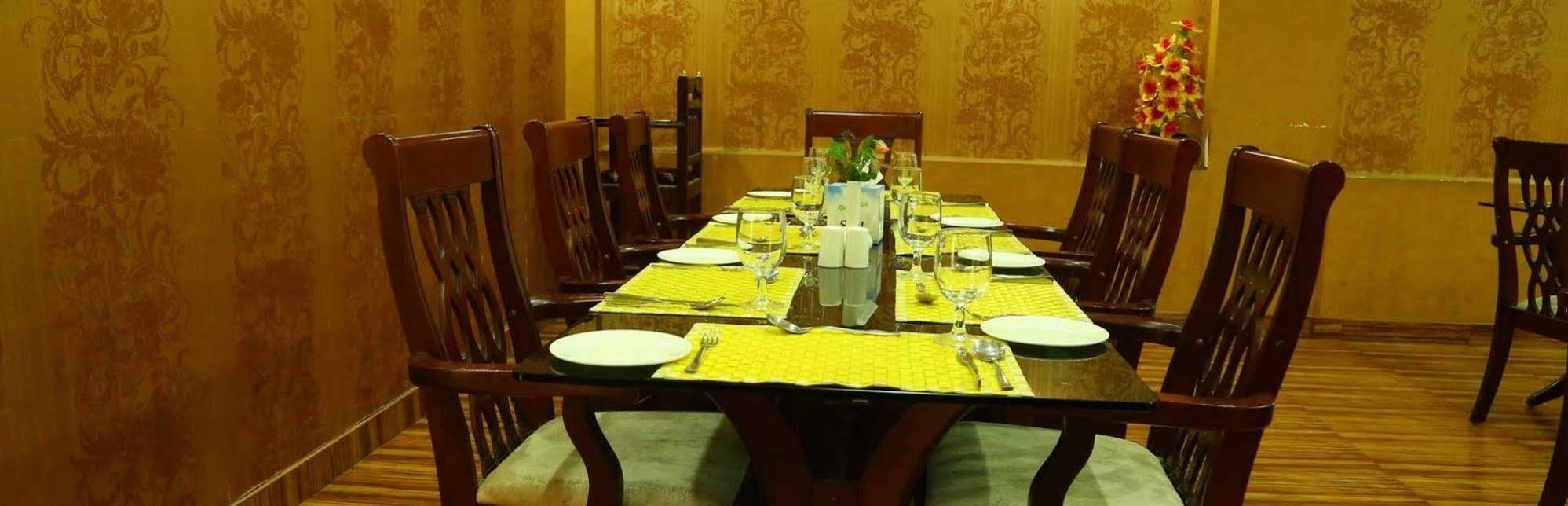 Saj Luciya -A Classified 4 Star Hotel Thiruvananthapuram Zewnętrze zdjęcie