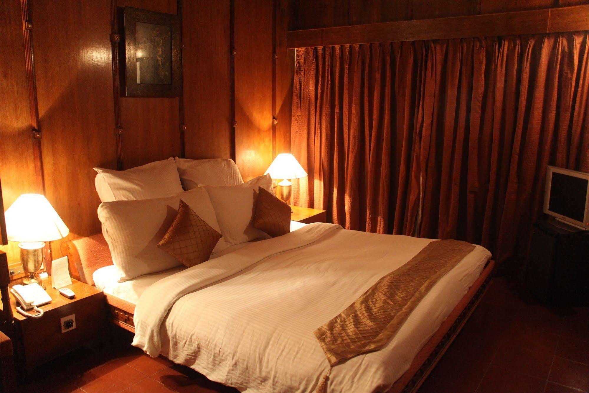 Saj Luciya -A Classified 4 Star Hotel Thiruvananthapuram Zewnętrze zdjęcie